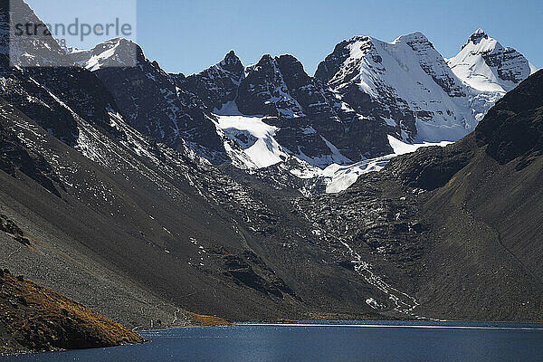 Condorri-Gipfel und Gletschersee  Cordillera Real; Bolivien