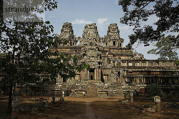 Ta Keo-Tempel vom Dschungel aus gesehen Kambodscha