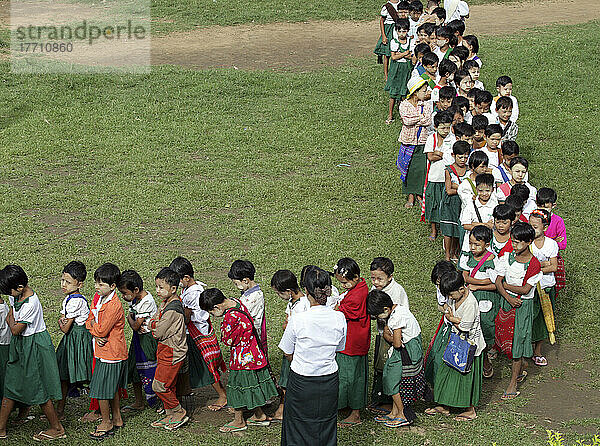 Kyan Hnyat-Schule am Irrawaddy-Fluss
 Ober-Birma (Myanmar)