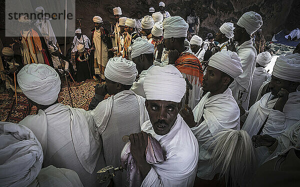 Priester für Genna; Lalibela  Äthiopien