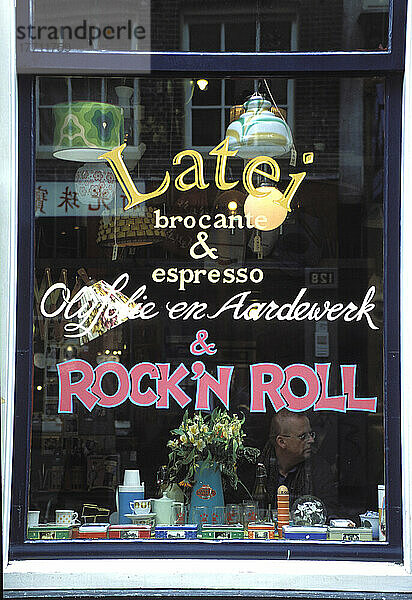 Latei Cafe  Front Window  Zeedijk 143  Amsterdam  Niederlande.