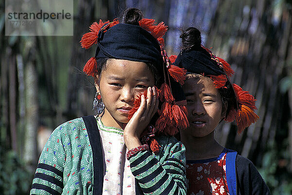 Hmong / H'mong Minderheitenstamm / Kinder im Norden von Vientam  Dien Bien Phu  Nr Lao Cai  Vietnam.