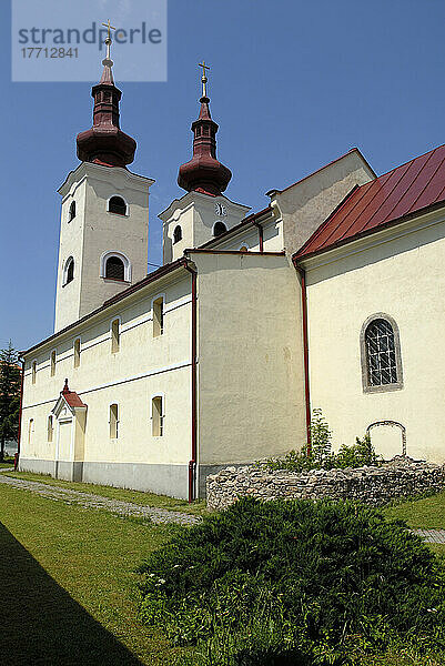 1000 Jahre alte römisch-katholische Kirche von Divin  Mittelslowakei
