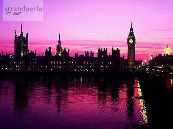 Uk London  Haus des Parlaments mit Sonnenuntergang hinter