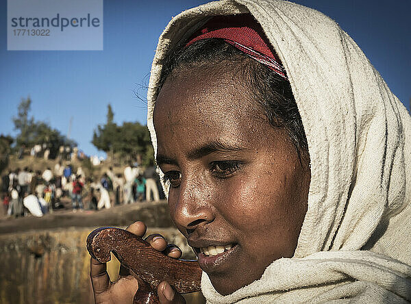 Porträt eines jungen äthiopischen Pilgers; Lalibela  Äthiopien