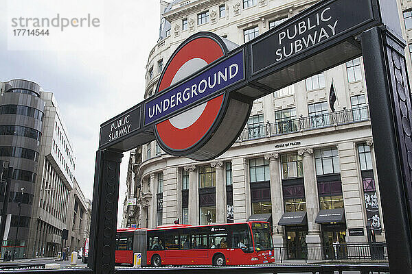 U-Bahn-Schild; London  England