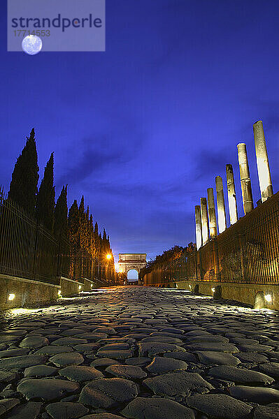 Forum Romanum bei Nacht; Rom  Italien