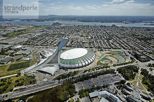 Luftaufnahme des Olympiastadions; Montreal  Quebec  Kanada