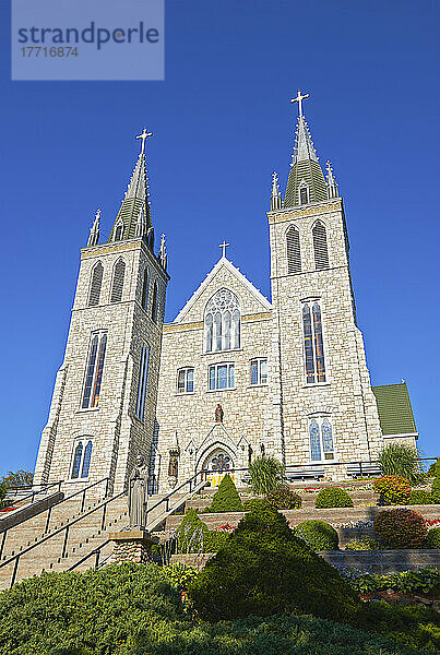 Frontfassade der römisch-katholischen Kirche Martyrs' Shrine; Midland  Ontario  Kanada