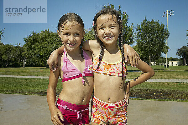 Mädchen im Wasserpark  St. Catherines  Ontario