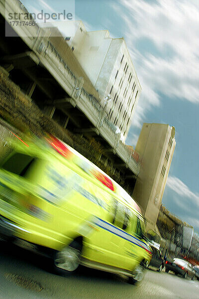 Ambulanz in Bewegung