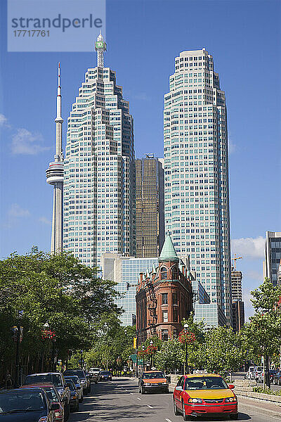 Auswahl des Fotografen  Blick auf das Stadtzentrum von Toronto mit Flatiron Building und Cn Tower  Front Street  Toronto  On