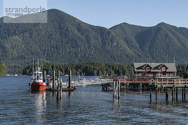 Ruhige Szene am Wasser in Tofino  Vancouver Island; Tofino  British Columbia  Kanada