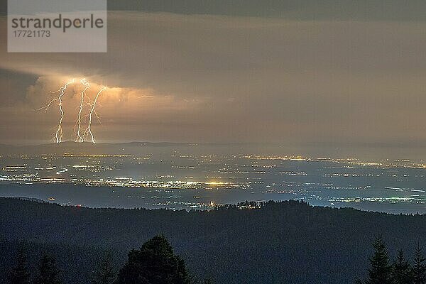 Gewitter Rheintal  Baden-Württemberg  Deutschland  Europa