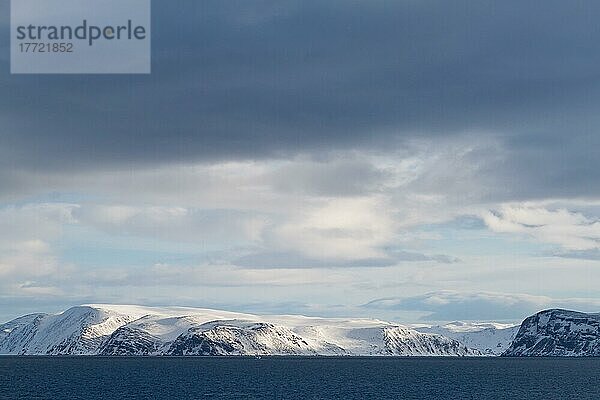 Zwischen Havøysund und Honningsvåg  Atlantikküste Norwegen  Winter  Norwegen  Europa