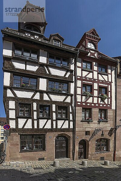 Historische Fachwerkhäuser  Untere Krämergasse 16 und 18  Nürnberg  Mittelfranken  Bayern  Deutschland  Europa
