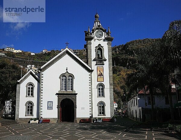 Kirche von Ribiera Brava  Gemeindekirche Igreja Matritz da Ribeira Brava  Madeira  Portugal  Europa