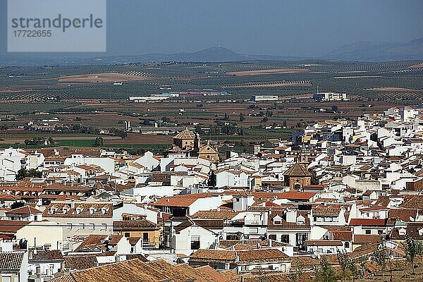 Stadt Antequera  Blick auf die Stadt  Andalusien  Spanien  Europa