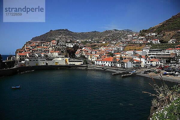 Camara de Lobos  am Hafen  Fischerort  Fischerdorf  Madeira  Portugal  Europa