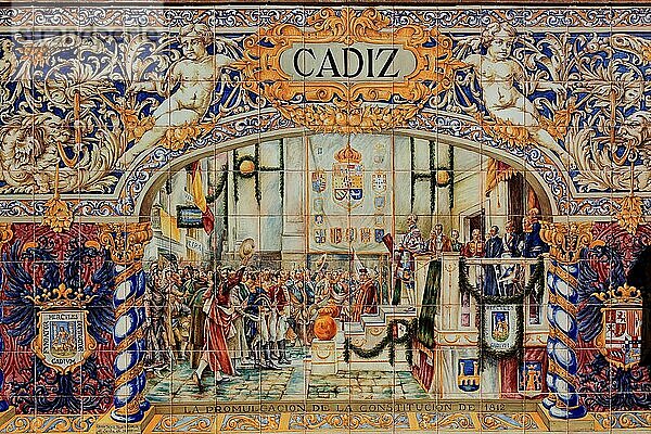 Stadt Sevilla  am Plaza de Espana  Ornamente aus Fliesen  Details der Ornamentik  die die 48 Provinzen Spaniens präsentieren  hier Cadiz  Karten der Provinzen  Mosaike historischer Ereignisse  Andalusien  Spanien  Europa