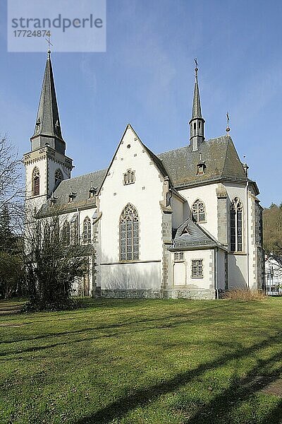 Katholische St. Laurentius Kirche in Eppstein  Hessen  Deutschland  Europa