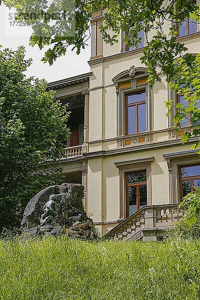 Villa Louis Laiblin im Baustil der italienischen Spätrenaissance  Park  Bäume  Laiblinspark  Pfullingen  Baden-Württemberg  Deutschland  Europa