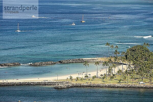 Blick über Ala Moana Beach und Magic Island Lagoon  Waikiki  Honolulu  Oahu  Hawaii  USA  Nordamerika
