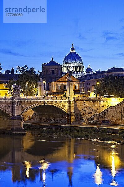 Fluss Tiber und Petersdom  Vatikanstadt  UNESCO-Weltkulturerbe  Rom  Latium  Italien  Europa