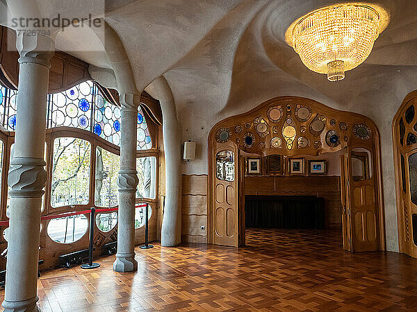 Innenraum der Casa Battlo  entworfen von Antoni Gaudi  UNESCO-Weltkulturerbe  Barcelona  ??Katalonien  Spanien  Europa