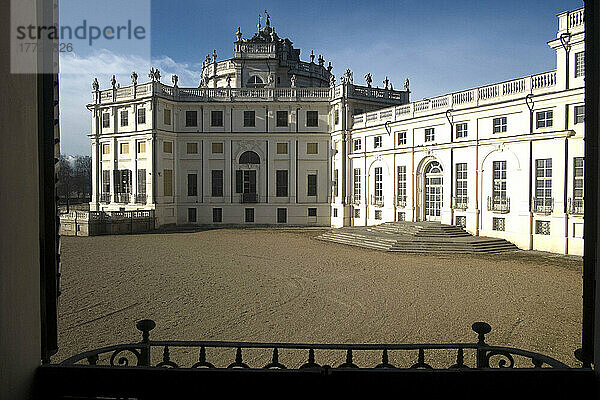 Die königliche Residenz von Stupinigi  Turin  Piemont  Italien  Europa