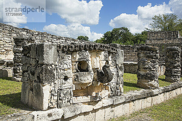 Stein-Chac-Maske  Maya-Ruinen  archäologische Zone Mayapan  Bundesstaat Yucatan  Mexiko  Nordamerika