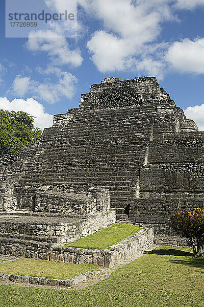 Tempel 1  Maya-Stätte  archäologische Zone Chacchoben  Chacchoben  Bundesstaat Quintana Roo  Mexiko  Nordamerika