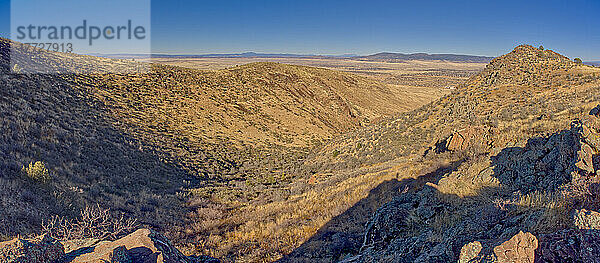 Blick auf den Vulkankrater von Glassford Hill im Prescott Valley  Arizona  Vereinigte Staaten von Amerika  Nordamerika