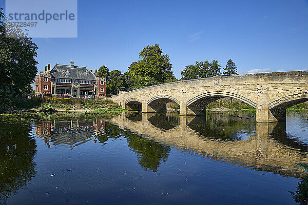 Abbey Park Bridge über den Fluss Soar  Leicester  Leicestershire  England  Vereinigtes Königreich  Europa