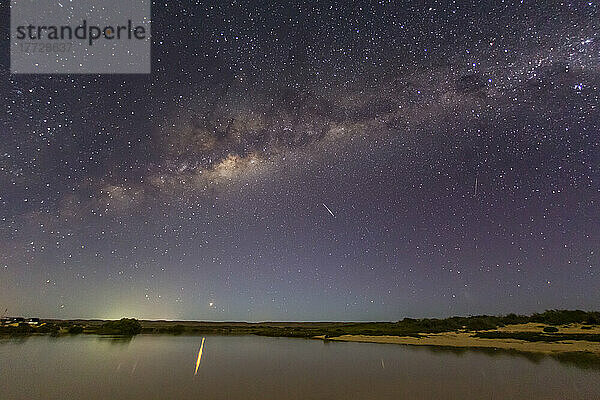 Die Milchstraße bei Nacht im Cape Range National Park  Exmouth  Westaustralien  Australien  Pazifik