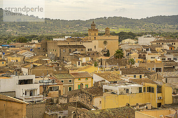 View of rooftops and narrow streets in old town Alcudia  Alcudia  Majorca  Balearic Islands  Spain  Mediterranean  Europe