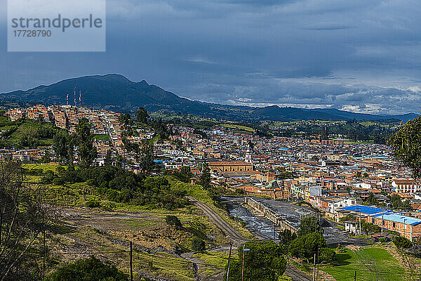 Blick über Zipaquira  Kolumbien  Südamerika