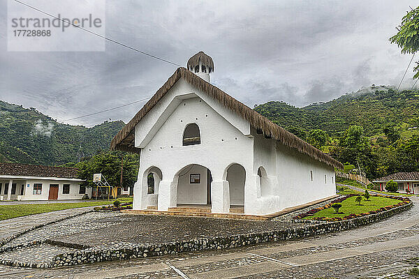 Traditionelle Kirche San Andres de Pisimbala  UNESCO-Weltkulturerbe  Tierradentro  Kolumbien  Südamerika