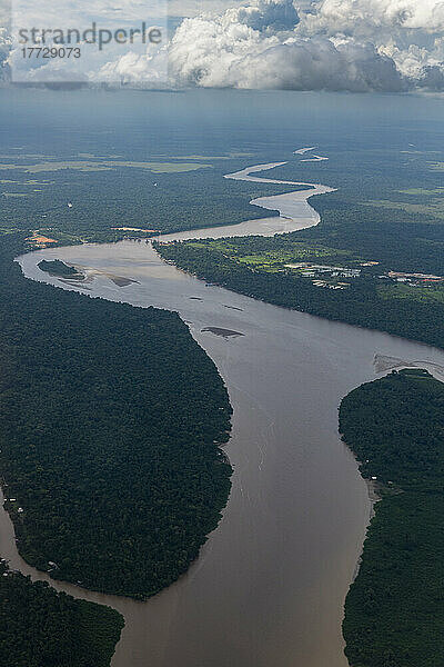 Luftaufnahme des Amazonas  Macapa  Brasilien  Südamerika