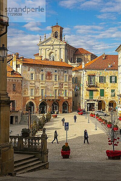 Piazza Maggiore  Mondovi  Cuneo  Piemont  Italien  Europa