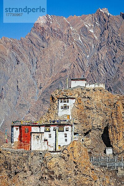 Dhankar Gompa (Kloster) auf einer Klippe. Dhankar  Spiti-Tal  Himachal Pradesh  Indien  Asien