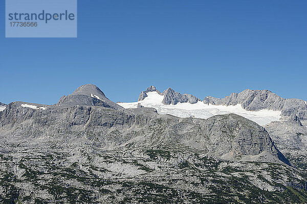 Österreich  Steiermark  Blick auf den Hohen Dachstein und den Hallstätter Gletscher im Sommer