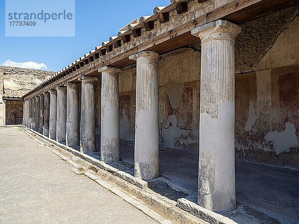 Säulengang  Stabianer Thermen  Pompeji  Kampanien  Italien  Europa