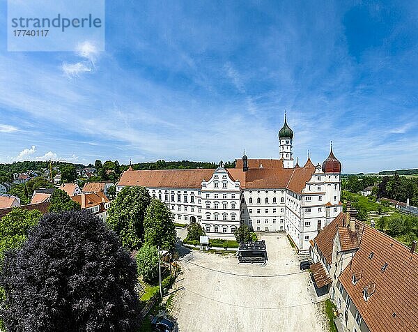 Luftbild Stiftskirche Mariä Himmelfahrt und Kloster Wettenhausen  Kammeltal  Schwaben  Bayern  Deutschland  Europa