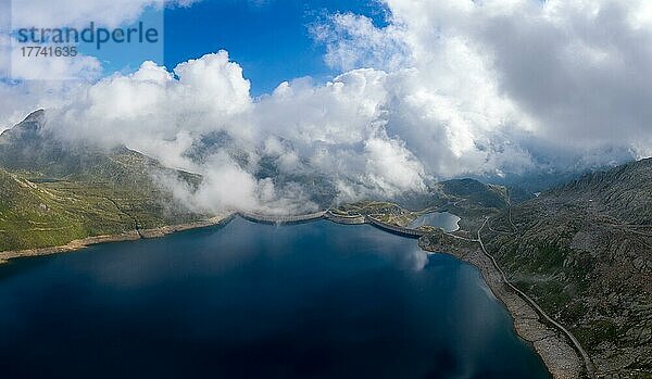 Luftaufnahme des Lago del Narèt im Val Sambuco im Kanton Tessin  Schweiz  Europa
