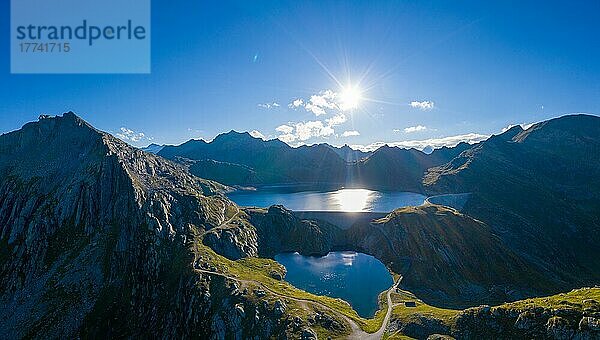Luftaufnahme des Lago del Narèt und Lago Scuro im Val Sambuco im Kanton Tessin  Schweiz  Europa