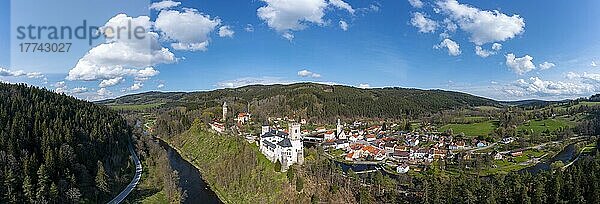 Drohnenaufnahme  Moldau  Burg Rozmberk  Rozmberk Nad Vlatavou  Rosenberg  Südböhmen  Böhmen  Tschechien  Europa