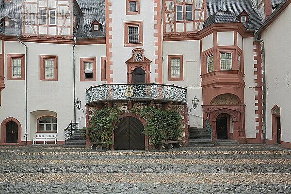 Schlosshof vom Renaissance Schloss in Weilburg  Taunus  Hessen  Deutschland  Europa
