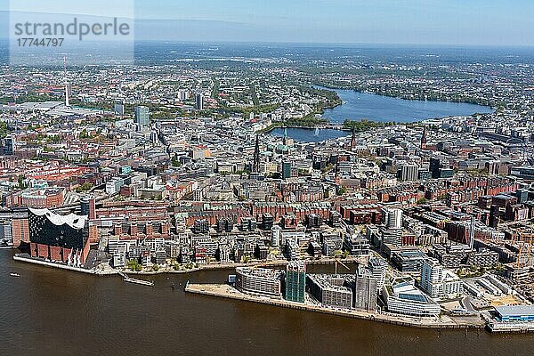 Hafencity bis zur Alster  Luftbild Stadtansicht Hamburg  Hafencity  Speicherstadt  Alster  Elbphilharmonie  Fernsehturm  Kirche  Innenstadt  Elbe  Hamburg  Deutschland  Europa