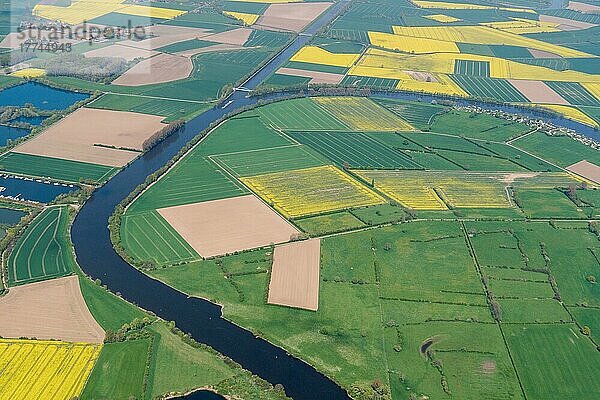 Luftbild der Drakenburger Marsch  Naturschutzgebiet  Weser  Flusslandschaft  Nienburg  Niedersachen  Deutschland  Europa